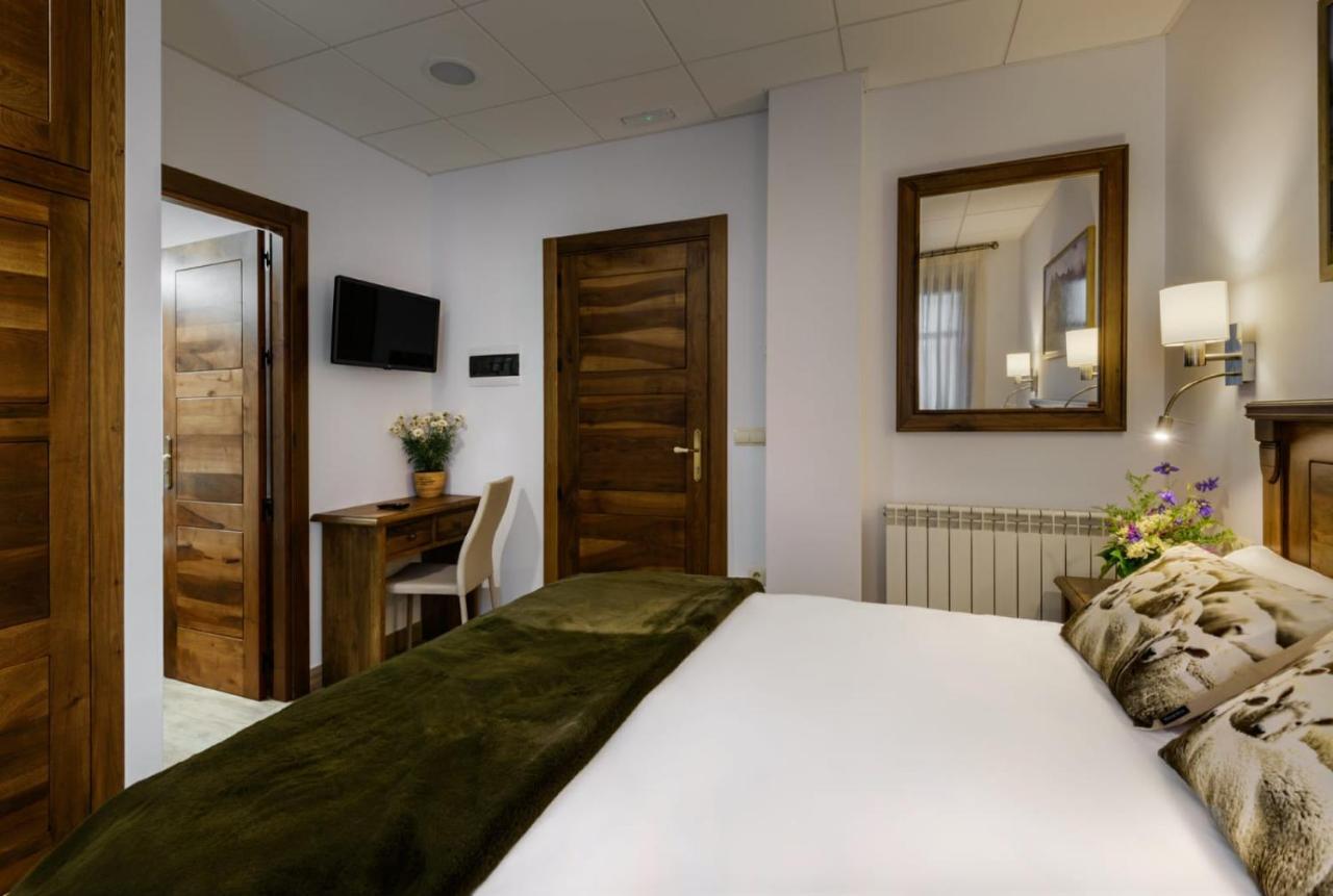 Hostal Bosque De Gamueta Anso Luaran gambar