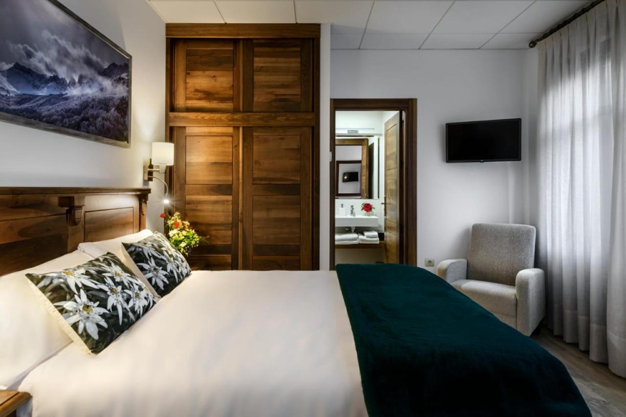 Hostal Bosque De Gamueta Anso Luaran gambar